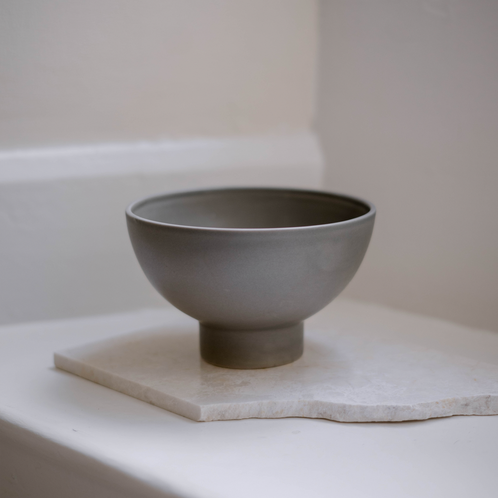 The Low Ceramic Bowl in Mist